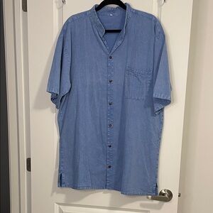 Light Blue Men’s Short-Sleeve 100% Cotton Button-Up Shirt